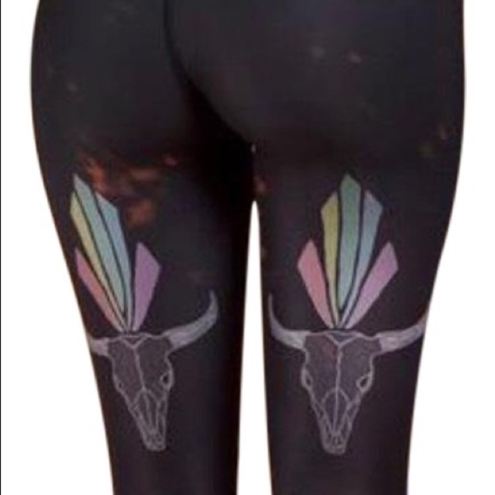 TEEKI BUFFALO PRINCESS LEGGINGS - Great Condition